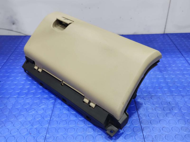2007 Toyota Tundra Glove Box
