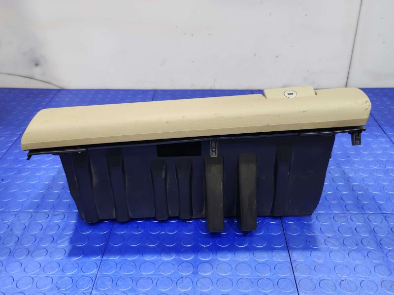 2007 Toyota Tundra Glove Box