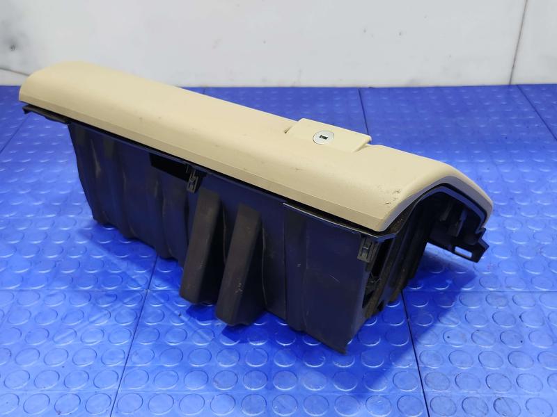 2007 Toyota Tundra Glove Box