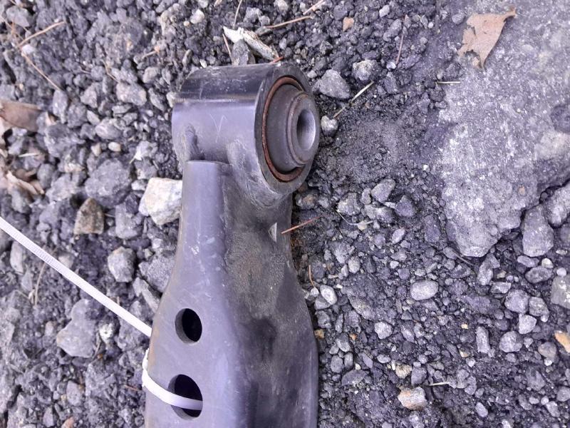 2015 Nissan Rogue Lower Control Arm Rr