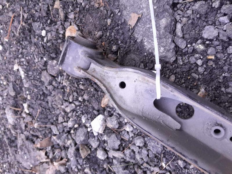 2015 Nissan Rogue Lower Control Arm Rr