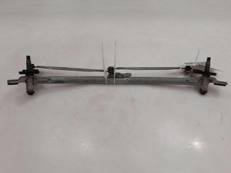 2011 - 2016 Kia Sportage Windshield Wiper Linkage Transmission OEM 981203W000