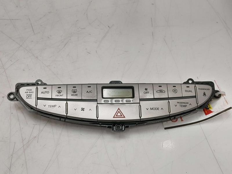 2012 Genesis Genesis Heater A/C Control