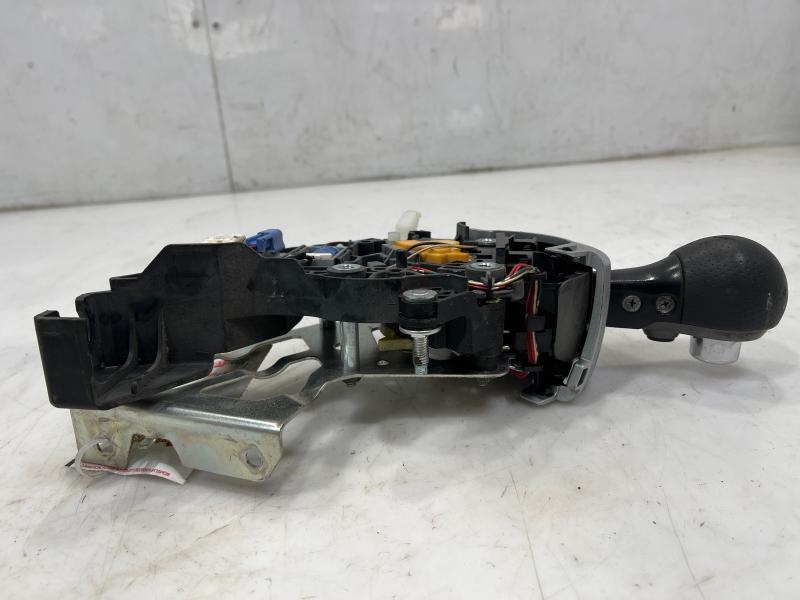 2009 - 2015 Honda Pilot Automatic Gear Shifter Assembly - Black OEM 54200-SZA-A82
