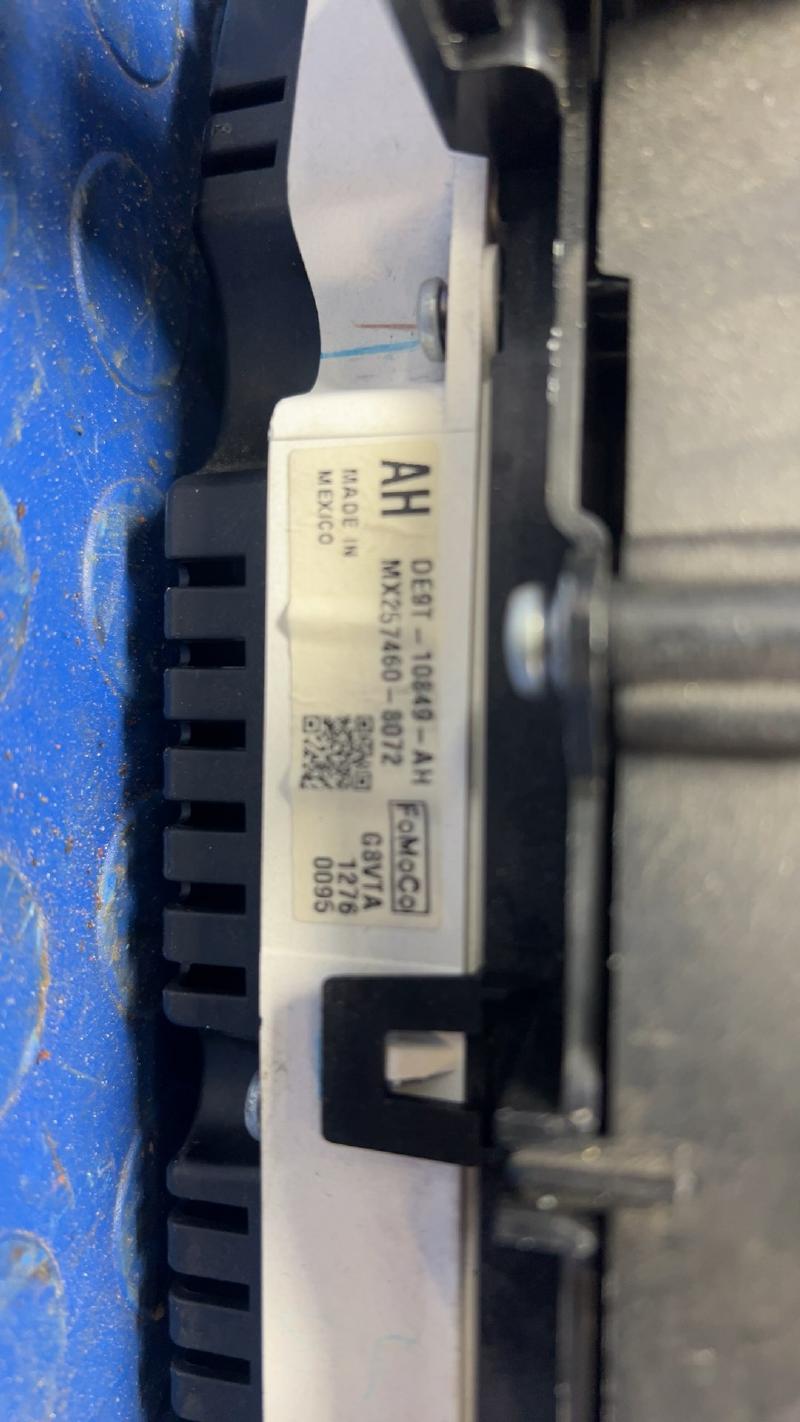 2013 Lincoln MKT Speedometer