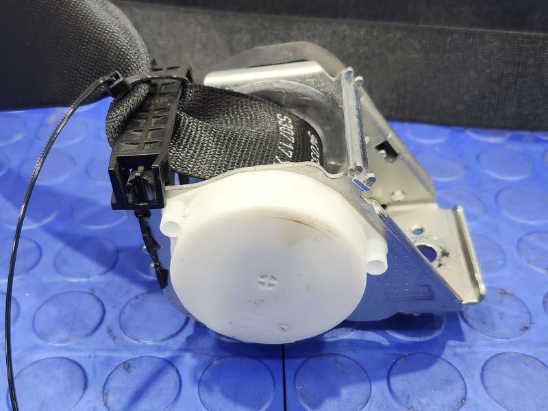 2017 BMW X1 Rear Seat Belt