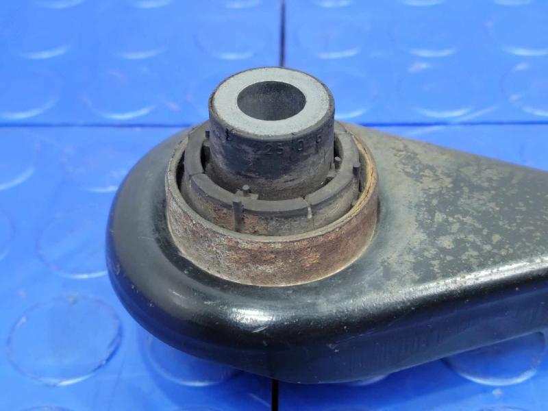 2009 Volkswagen Tiguan Lower Control Arm Rr
