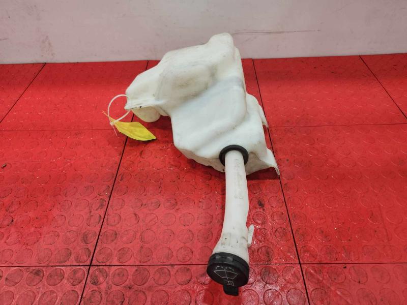 2013 Chevrolet Malibu Washer Bottle