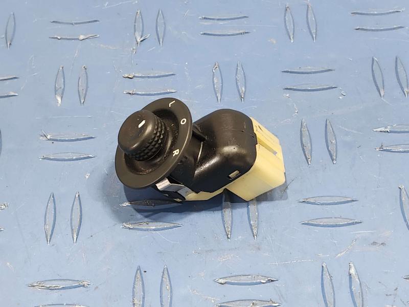 2017 Jeep Compass Door Switch Front