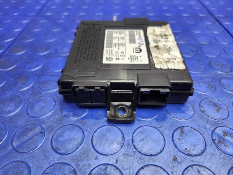 2018 Jeep Compass Receiver Hub Module Passive Entry Control Module OEM 68286841AD