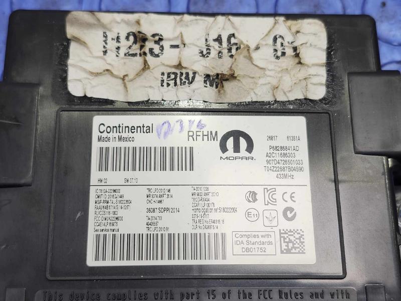 2018 Jeep Compass Receiver Hub Module Passive Entry Control Module OEM 68286841AD