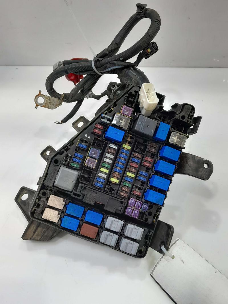 2017 Subaru Legacy Engine Fuse Box