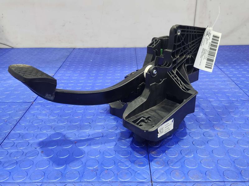 2017 Chevrolet Malibu Brake Pedal