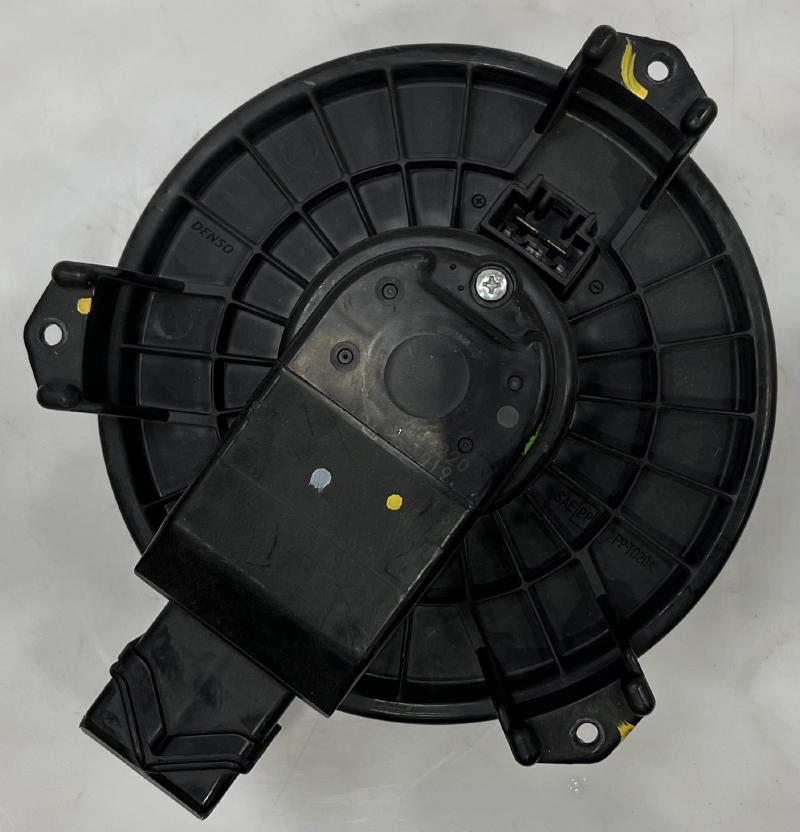 2013 - 2020 Ford Fusion Lincoln MKZ Heater AC Blower Motor (Front) OEM DG9Z19805B