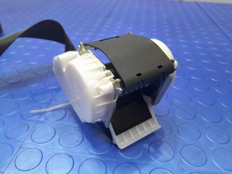 2017 Lincoln MKC Rear Seat Belt