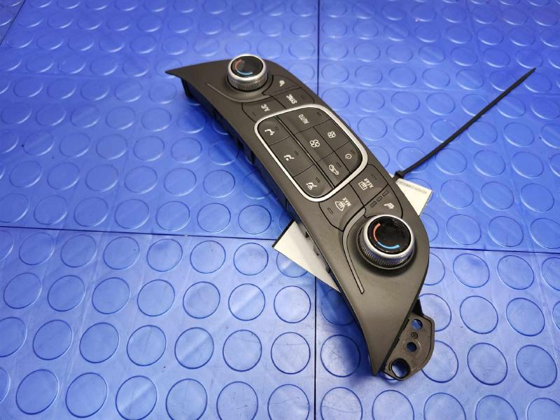 2019 Chevrolet Equinox Heater A/C Control