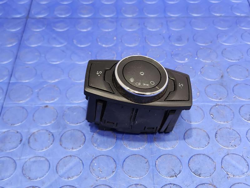 2020 Ford Mustang Headlight Switch (Dash Mtd)
