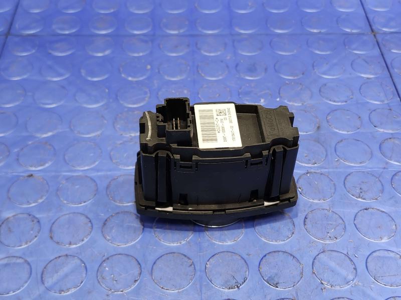 2020 Ford Mustang Headlight Switch (Dash Mtd)