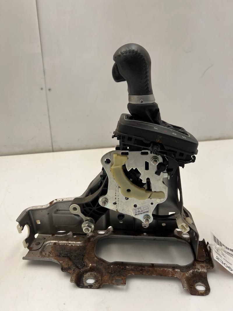 2009 - 2014 Acura TSX Automatic Gear Shifter Assembly OEM 54200-TL0-G82