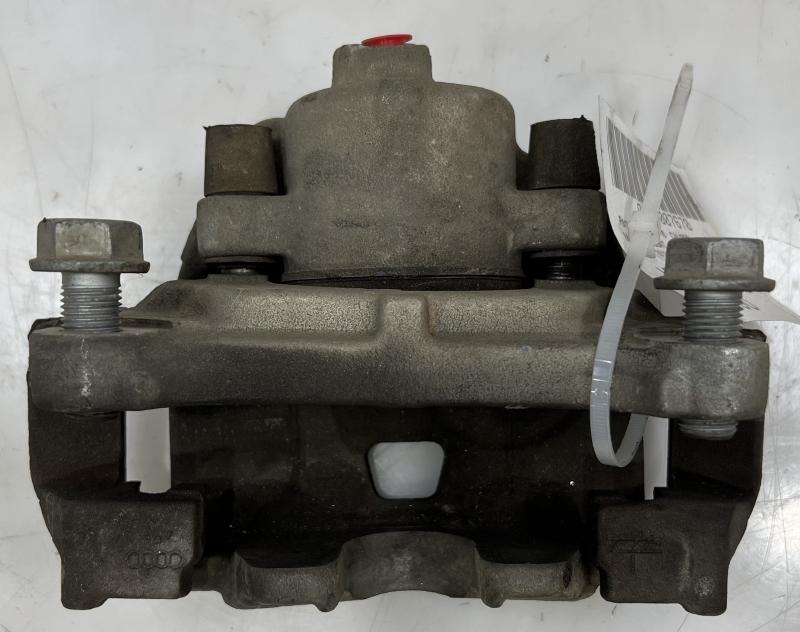2013 Volkswagen Passat Caliper