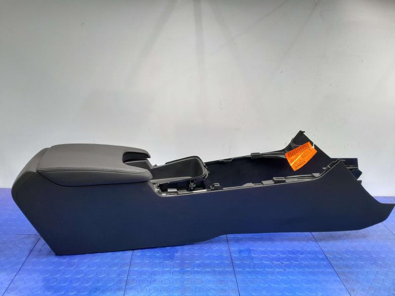 2023 Acura Integra Front Console