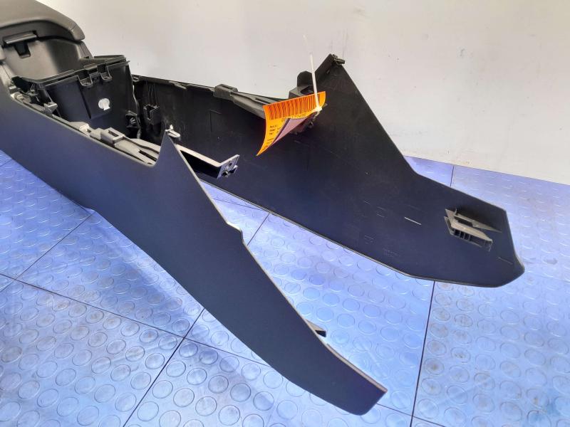 2023 Acura Integra Front Console