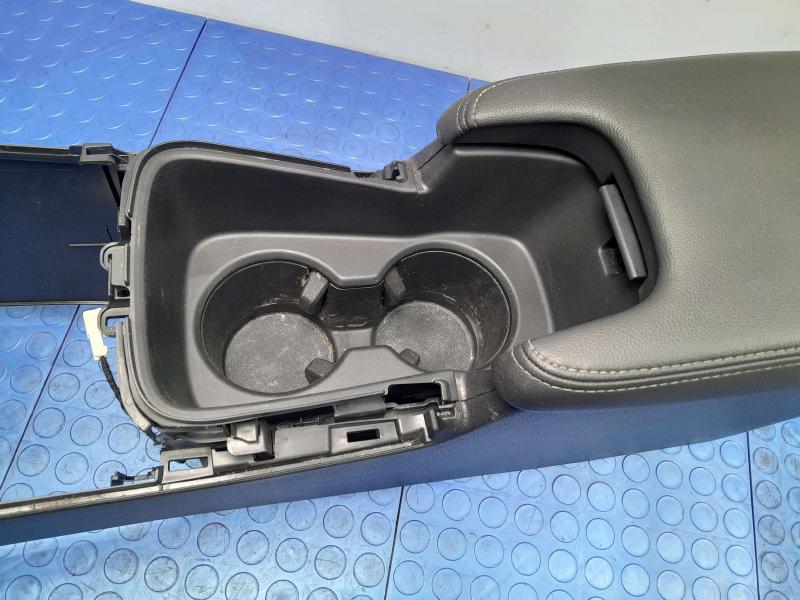 2023 Acura Integra Front Console