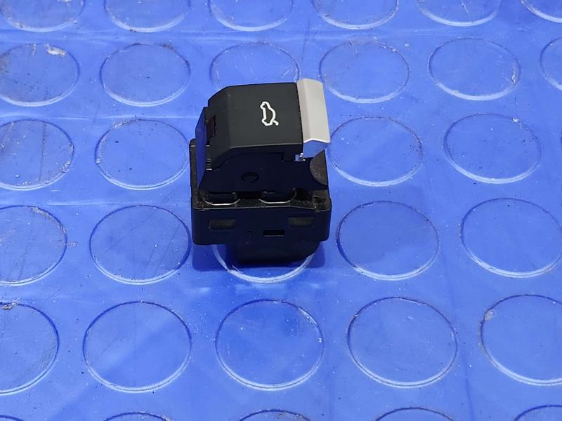2018 Audi Q7 Door Switch Front