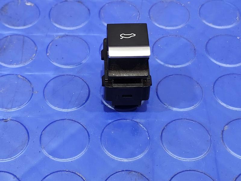 2018 Audi Q7 Door Switch Front