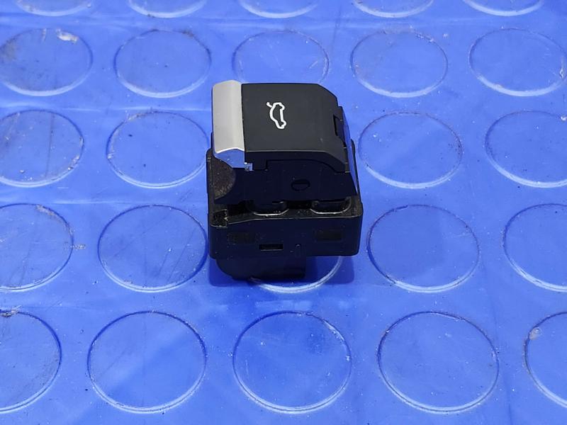 2018 Audi Q7 Door Switch Front