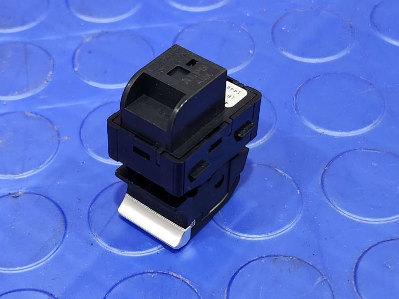 2018 Audi Q7 Door Switch Front