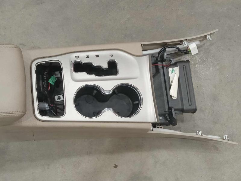 2012-2013 Jeep Grand Cherokee Center Floor Console Assembly Beige Leather OEM