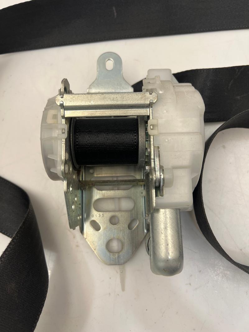 2010 Toyota RAV4 Front Seat Belt