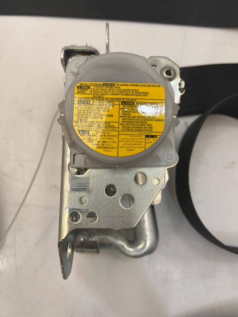 2010 Toyota RAV4 Front Seat Belt