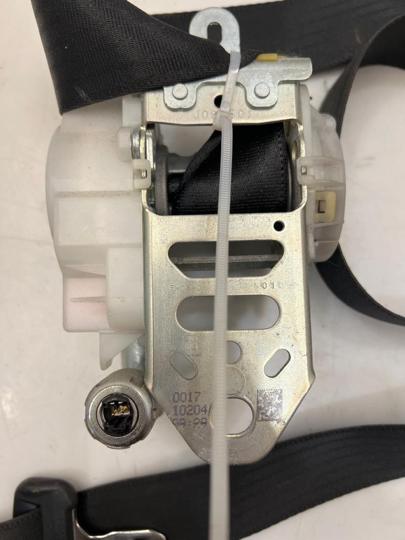 2010 Toyota RAV4 Front Seat Belt