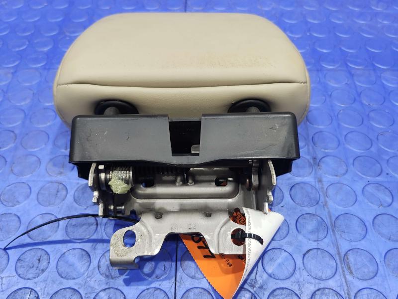 2015 Jeep Grand Cherokee Headrest