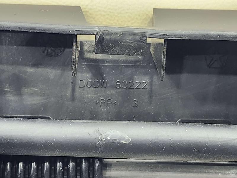2015 Jeep Grand Cherokee Headrest