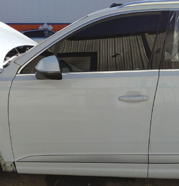 2018 Audi Q7 Front Door