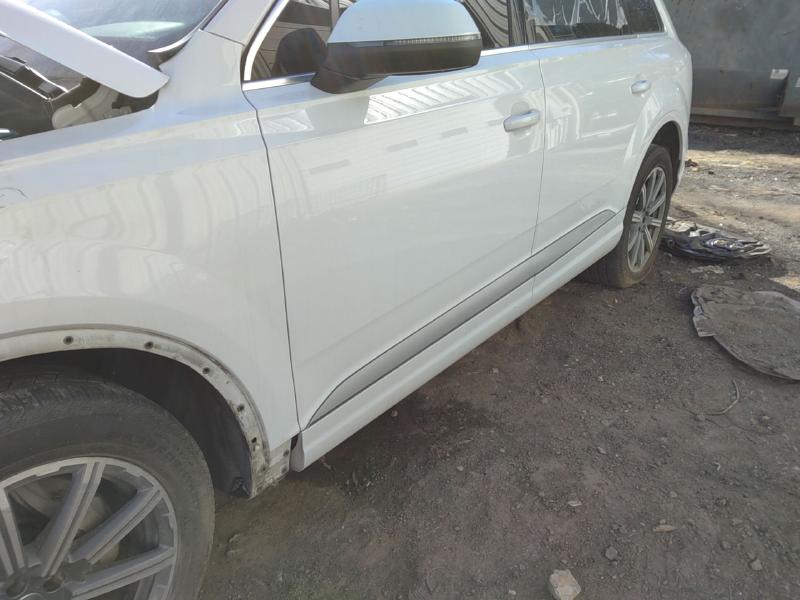 2018 Audi Q7 Front Door