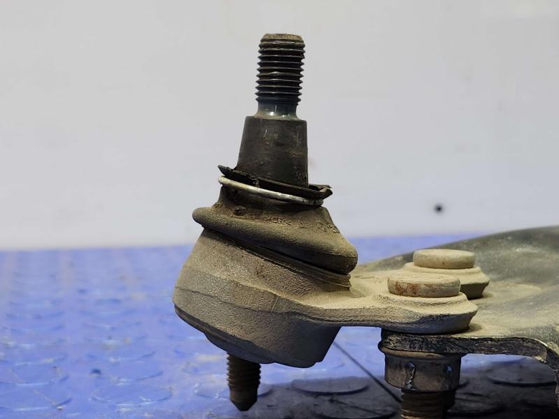 2015 Volkswagen Beetle Lower Control Arm Front