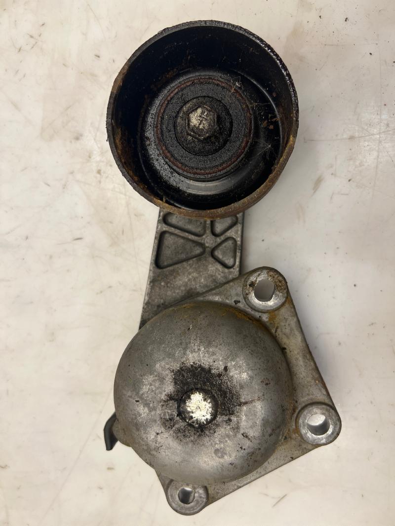 1999 Ford F-250 Super Duty Engine Belt Tensioner