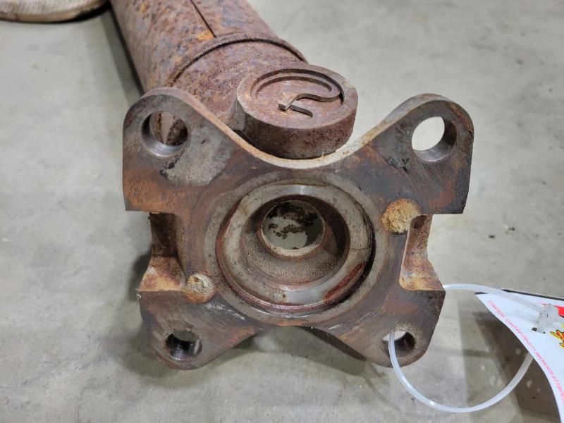 2004 Lincoln Navigator Rear Drive Shaft