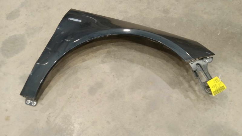 2012 Mercedes R-Class Fender