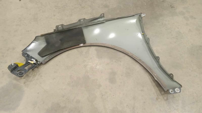 2012 Mercedes R-Class Fender