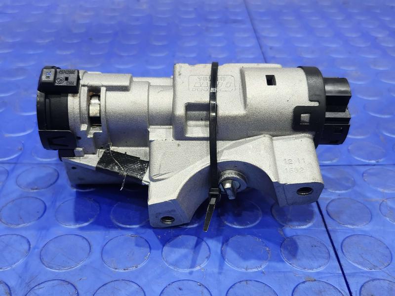 2011 Maserati Quattroporte Ignition Switch(W/O Cyl& Key)