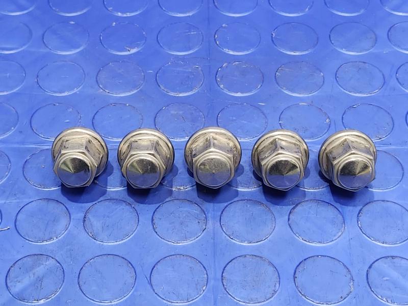 2020 Ford Escape Lug Nuts
