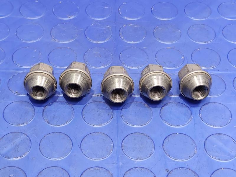 2020 Ford Escape Lug Nuts