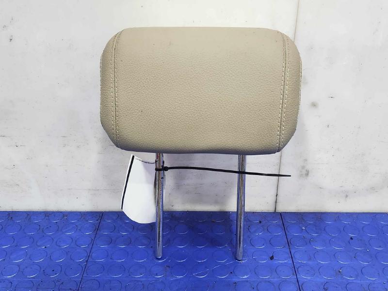 2012 Mercedes ML-Class Headrest
