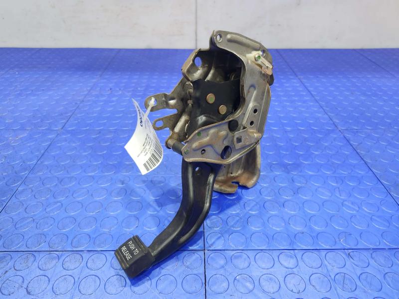 2011-2020 Jeep Grand Cherokee Parking Brake Pedal Assembly OEM 4779627AJ