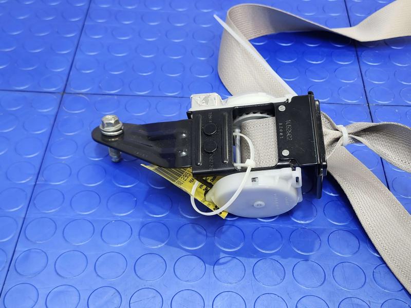 2014 Acura RLX Rear Seat Belt